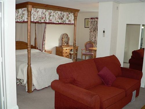 Hotel Oliver Cromwell 3*